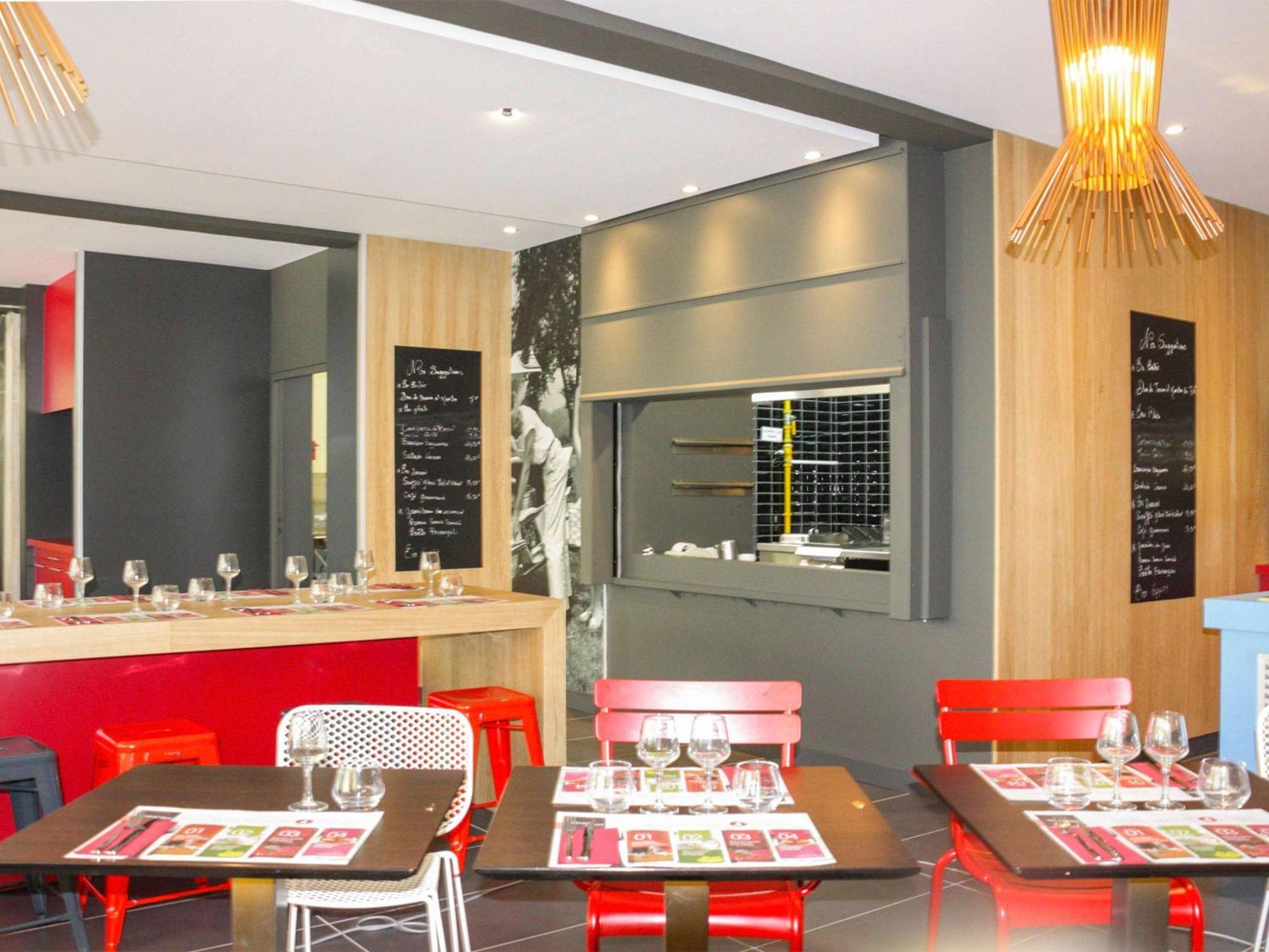 Ibis Styles Toulon La Seyne Sur Mer Buitenkant foto