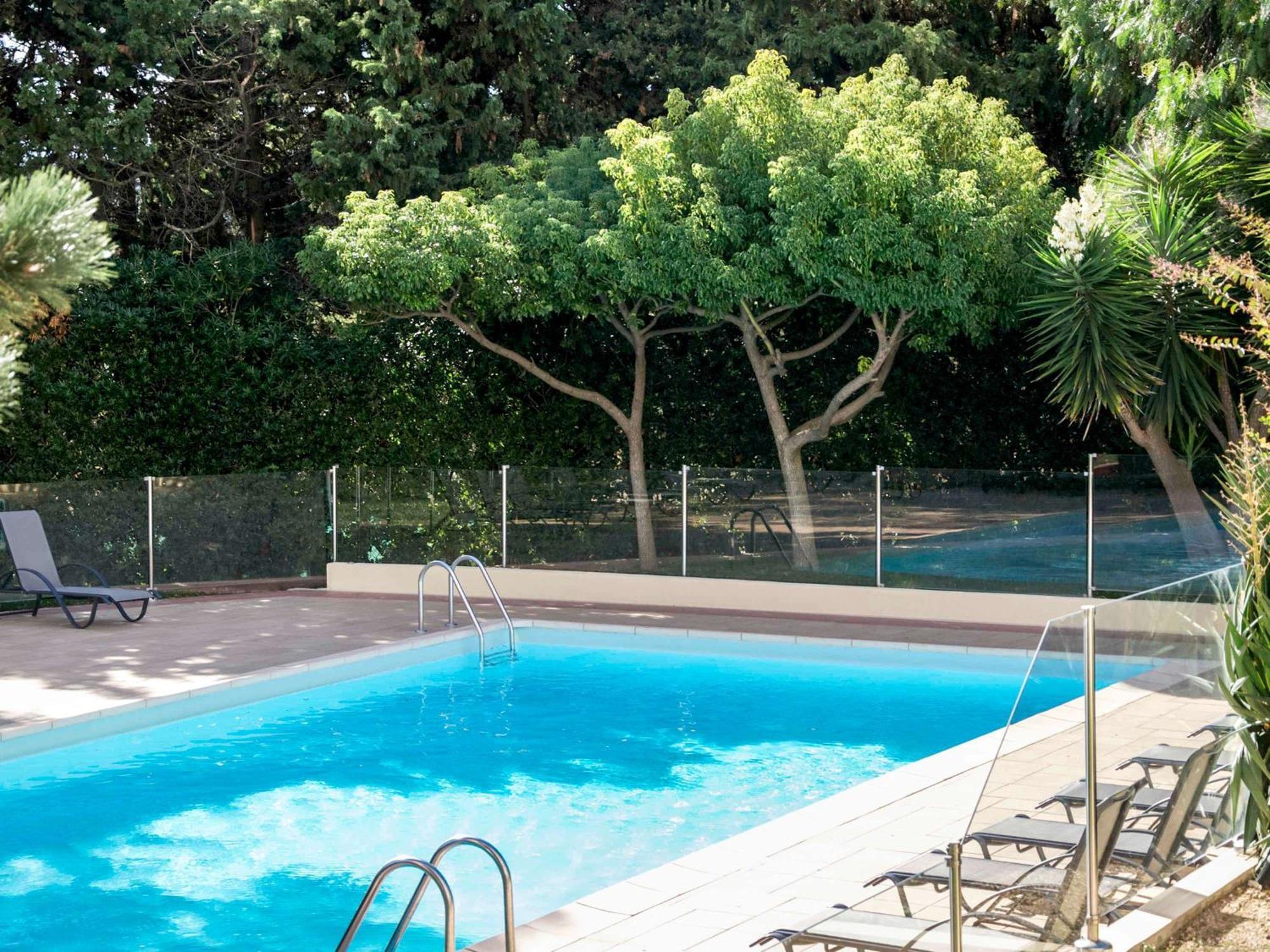Ibis Styles Toulon La Seyne Sur Mer Buitenkant foto