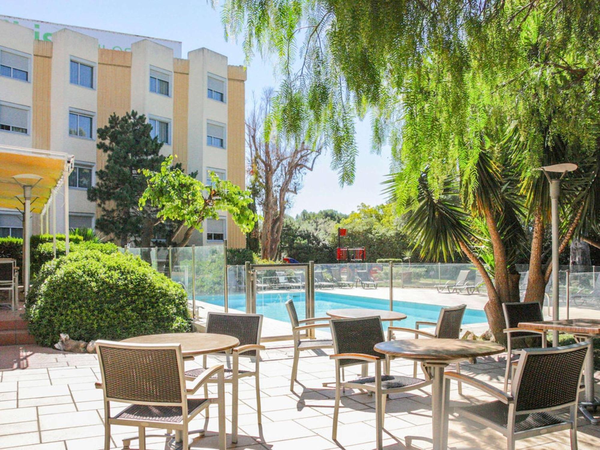 Ibis Styles Toulon La Seyne Sur Mer Buitenkant foto